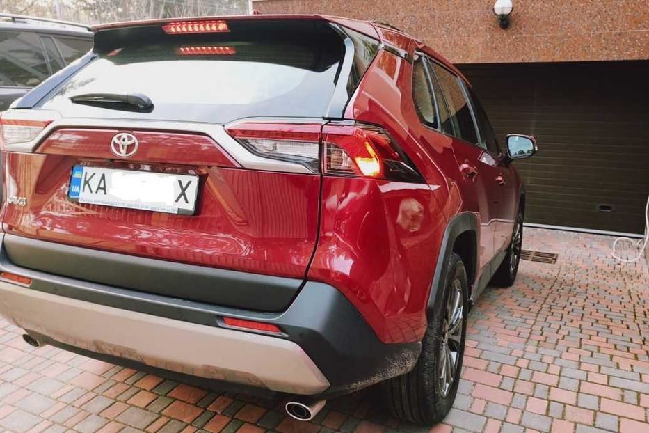 Продам Toyota Rav 4 XLE 2022 года в Киеве