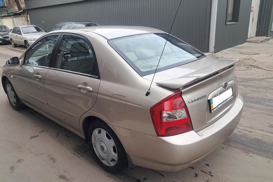 Продам Kia Cerato 2006 года в Киеве