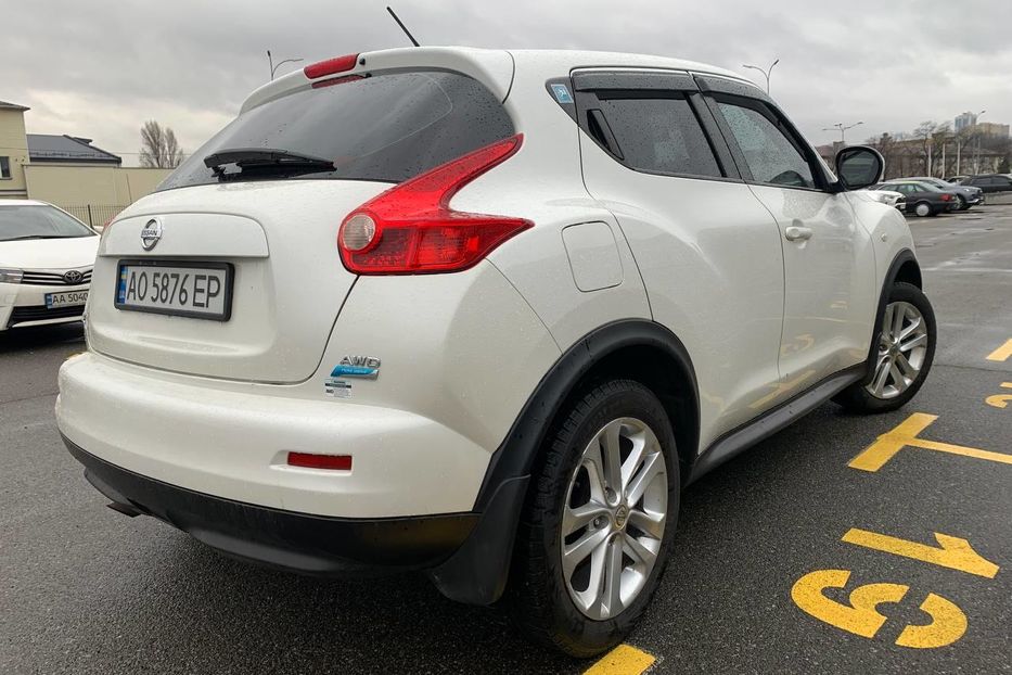 Продам Nissan Juke 1.6 DIG-T CVT (200 k.c.) 4WD 2013 года в Киеве