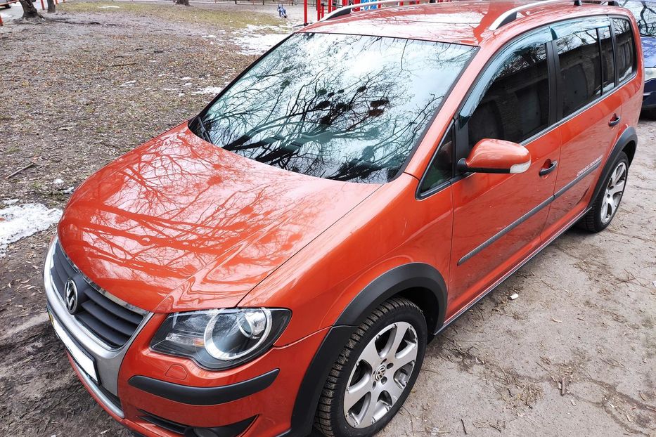 Продам Volkswagen Cross Touran 2007 года в Киеве