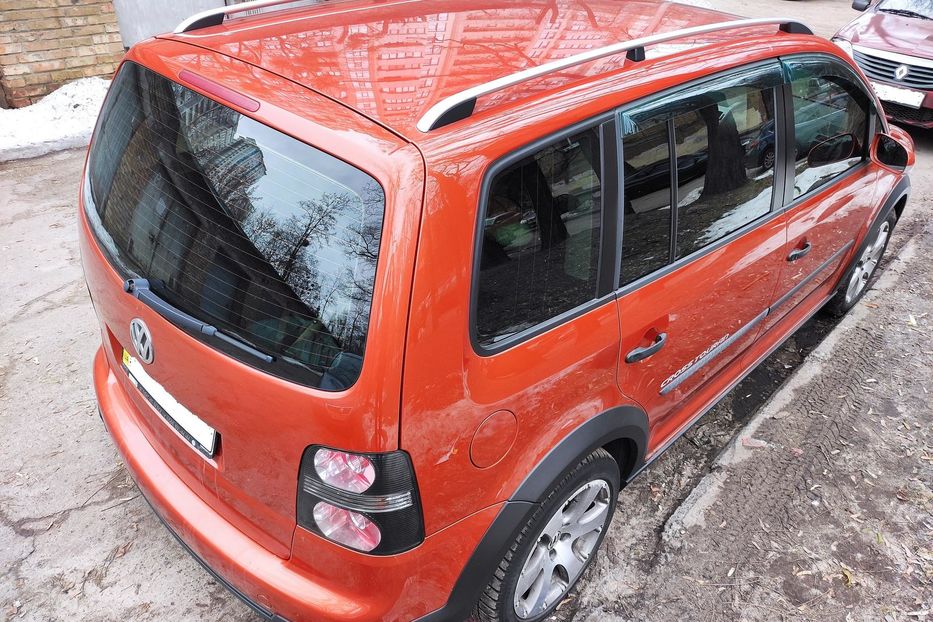 Продам Volkswagen Cross Touran 2007 года в Киеве