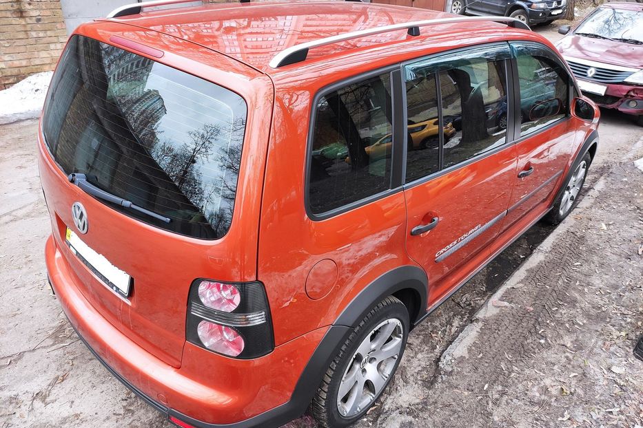 Продам Volkswagen Cross Touran 2007 года в Киеве