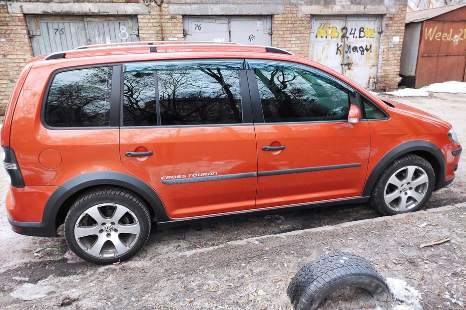 Продам Volkswagen Cross Touran 2007 года в Киеве