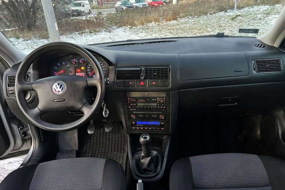 Продам Volkswagen Golf IV 16V 2002 года в Харькове