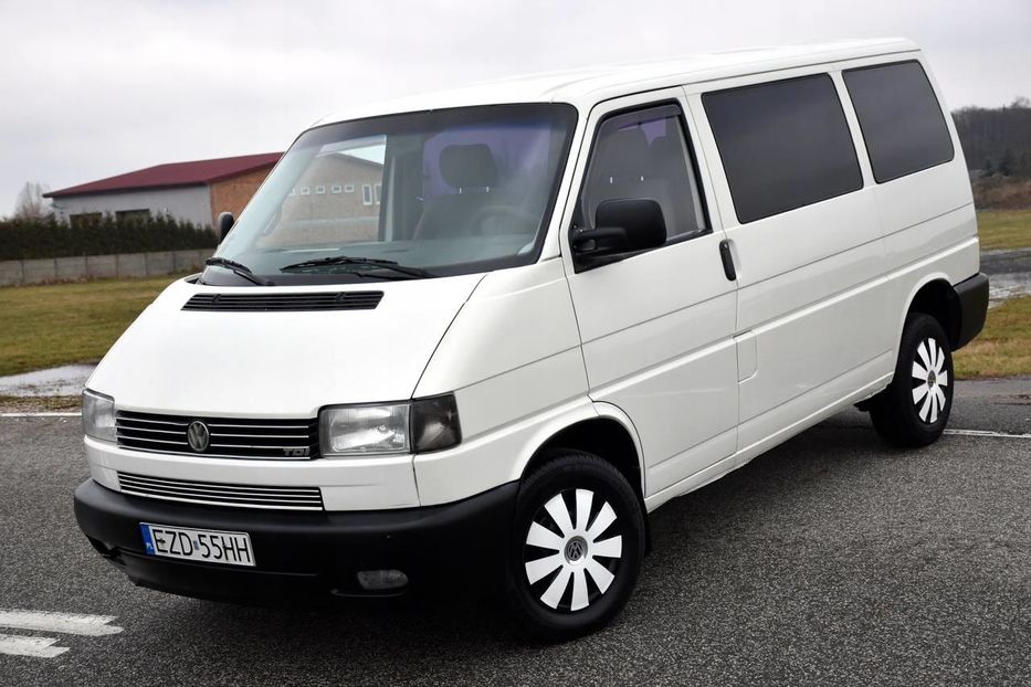 Продам Volkswagen T5 (Transporter) пасс. TDI 1999 года в Киеве