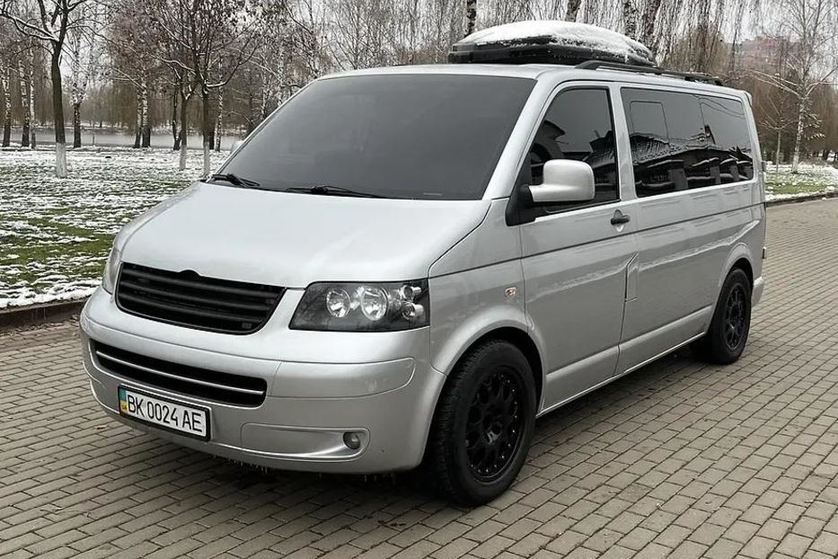 Продам Volkswagen T5 (Transporter) пасс. 2008 года в Киеве