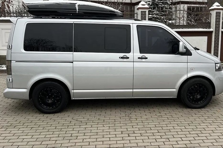 Продам Volkswagen T5 (Transporter) пасс. 2008 года в Киеве