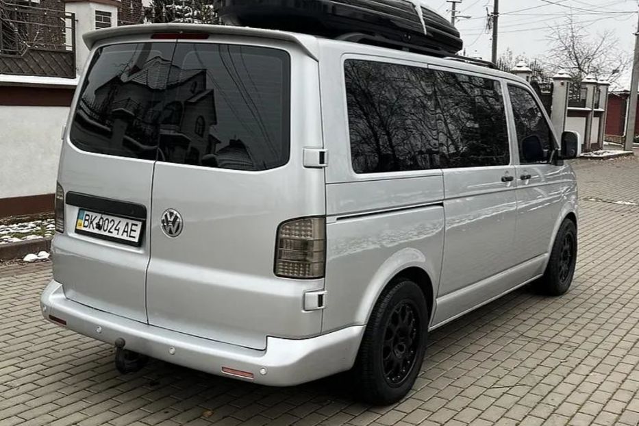 Продам Volkswagen T5 (Transporter) пасс. 2008 года в Киеве