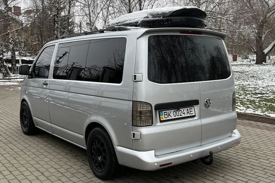 Продам Volkswagen T5 (Transporter) пасс. 2008 года в Киеве