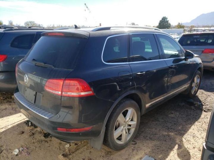 Продам Volkswagen Touareg Sport 2013 года в Киеве