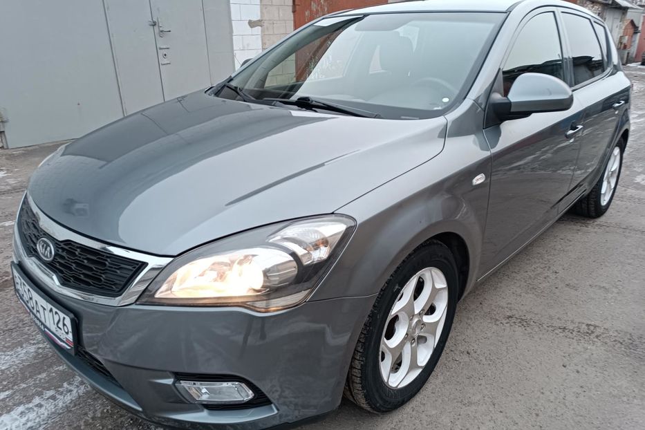 Продам Kia Ceed ED 2010 года в Донецке