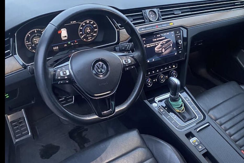 Продам Volkswagen Passat B8 2018 года в Киеве