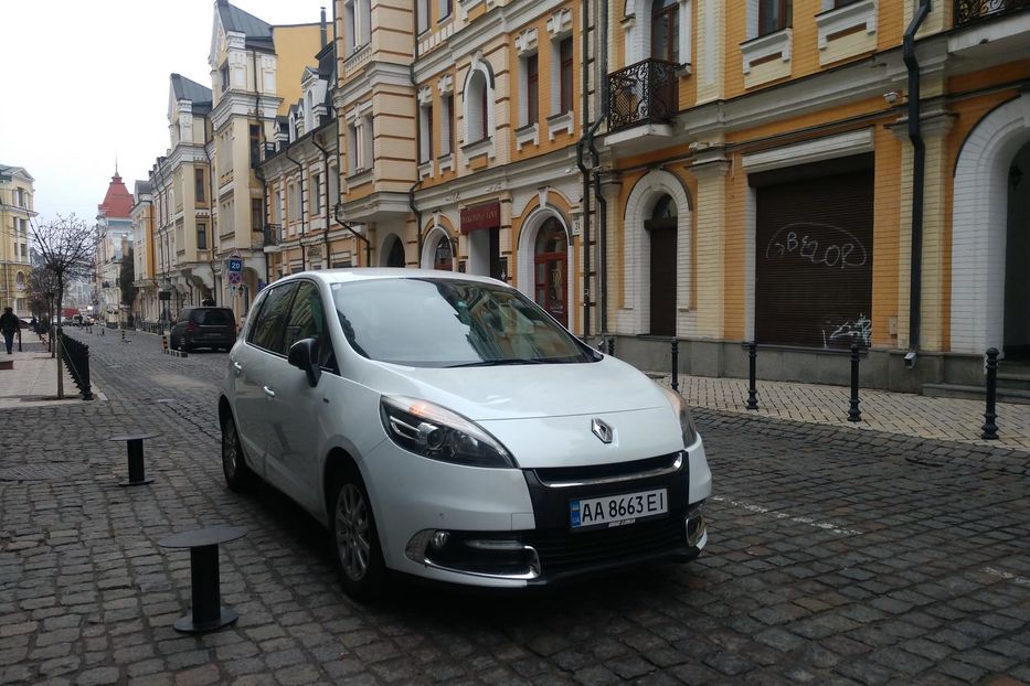 Продам Renault Scenic BOSE 2012 года в Киеве