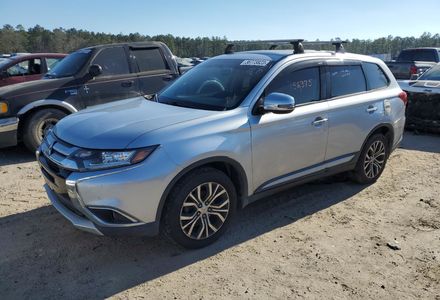 Продам Mitsubishi Outlander SE 2016 года в Киеве