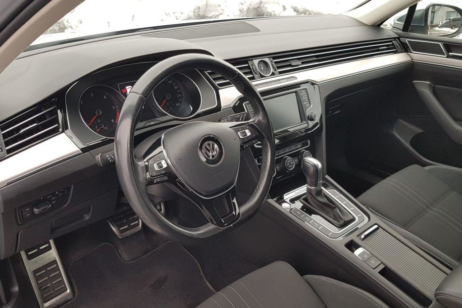 Продам Volkswagen Passat Alltrack 2016 года в Киеве