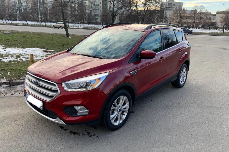 Продам Ford Escape SE 2017 года в Киеве