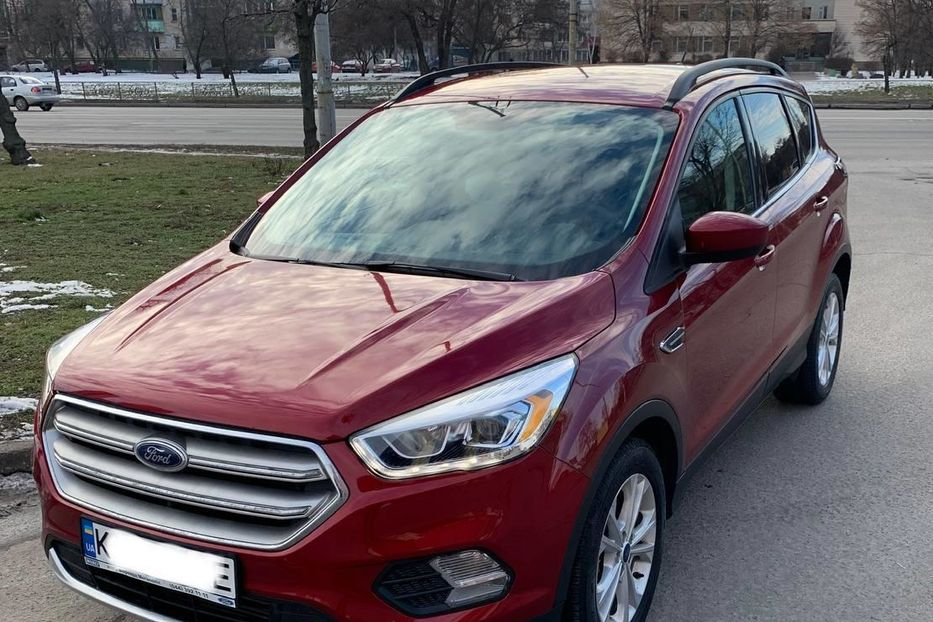 Продам Ford Escape SE 2017 года в Киеве