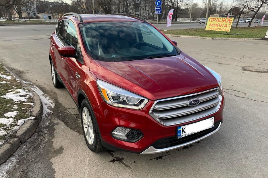 Продам Ford Escape SE 2017 года в Киеве