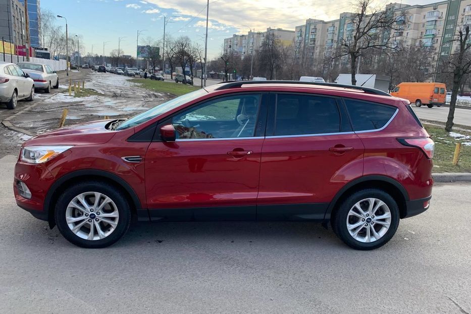 Продам Ford Escape SE 2017 года в Киеве