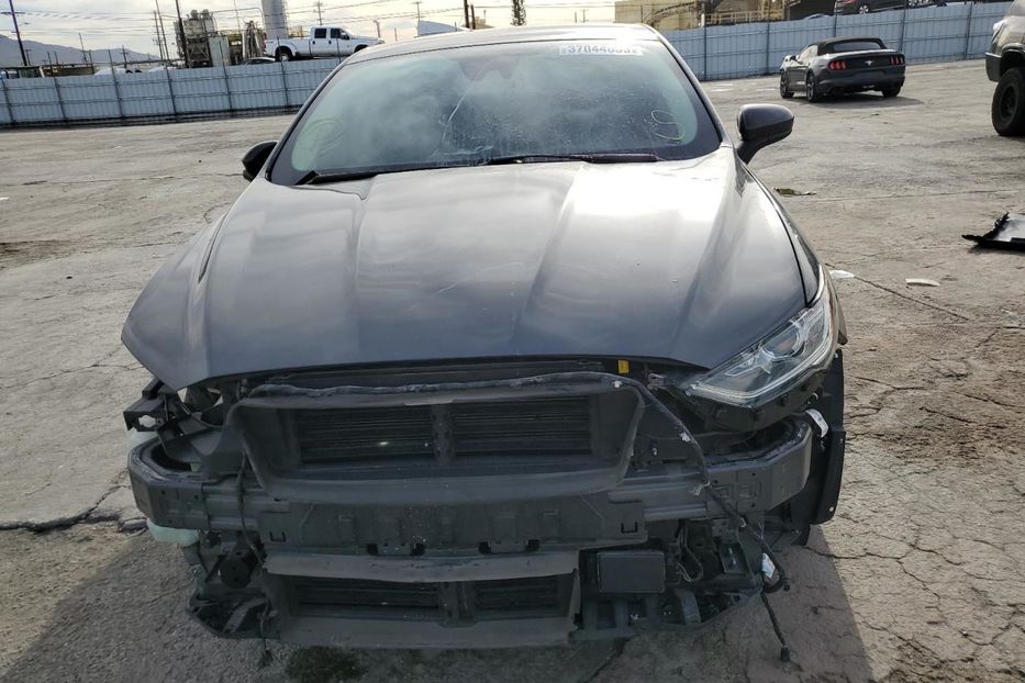 Продам Ford Fusion SE 2019 года в Киеве