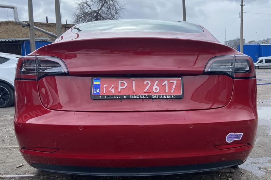 Продам Tesla Model 3 2018 года в Киеве