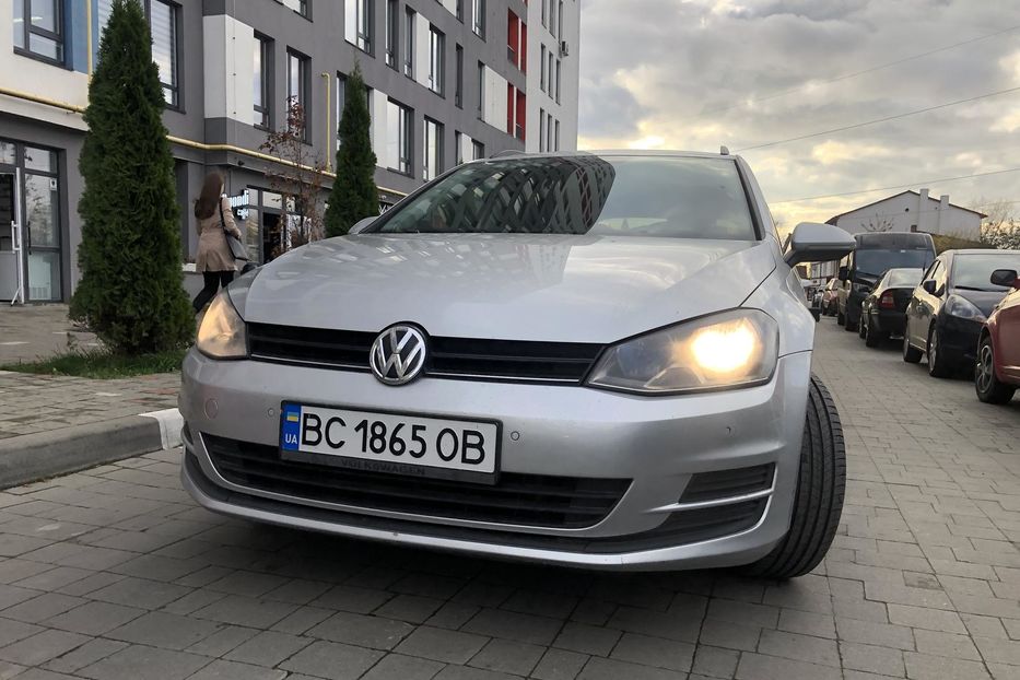 Продам Volkswagen Golf VII 2013 года в г. Трускавец, Львовская область
