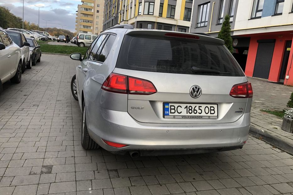 Продам Volkswagen Golf VII 2013 года в г. Трускавец, Львовская область