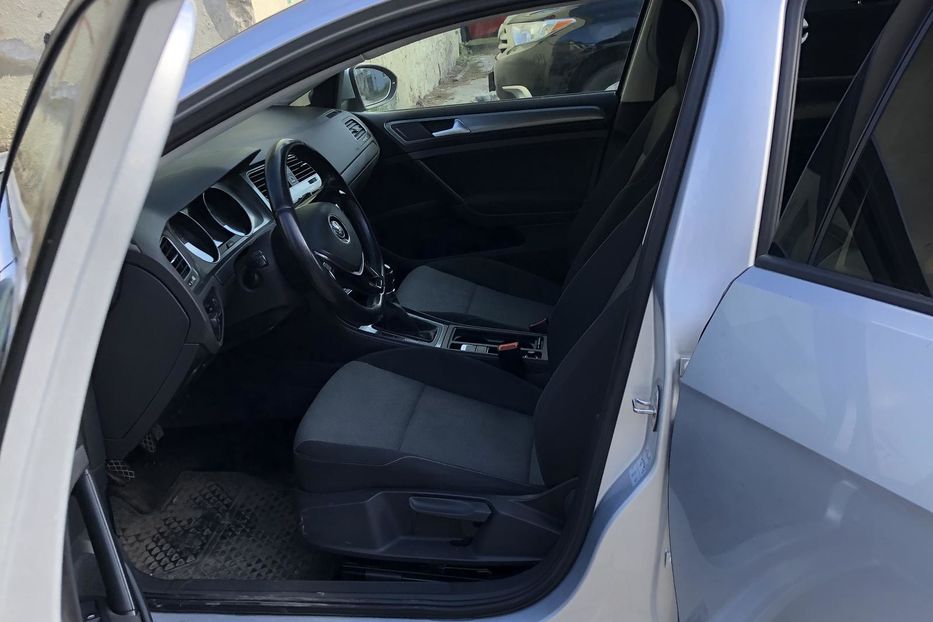 Продам Volkswagen Golf VII 2013 года в г. Трускавец, Львовская область