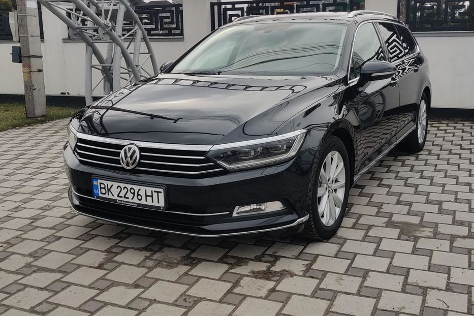 Продам Volkswagen Passat B8 Highline 2015 года в Киеве