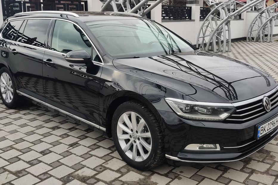 Продам Volkswagen Passat B8 Highline 2015 года в Киеве