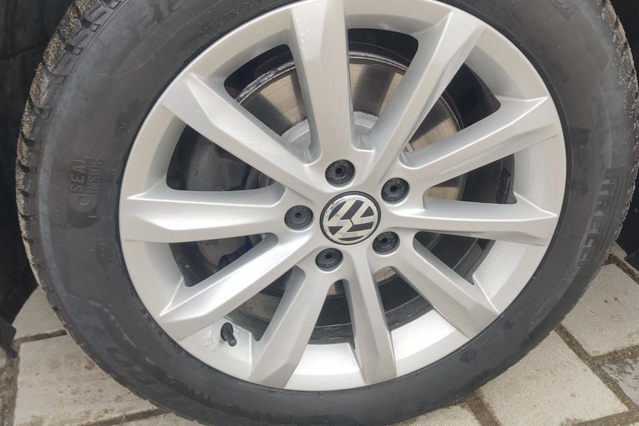 Продам Volkswagen Passat B8 Highline 2015 года в Киеве