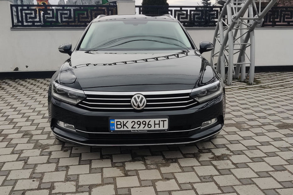 Продам Volkswagen Passat B8 Highline 2015 года в Киеве