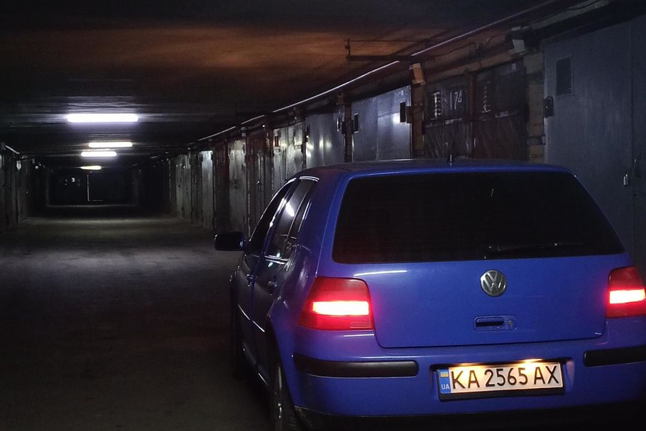 Продам Volkswagen Golf IV MPI 2.0 (115 л.с.), MT 2000 года в Киеве