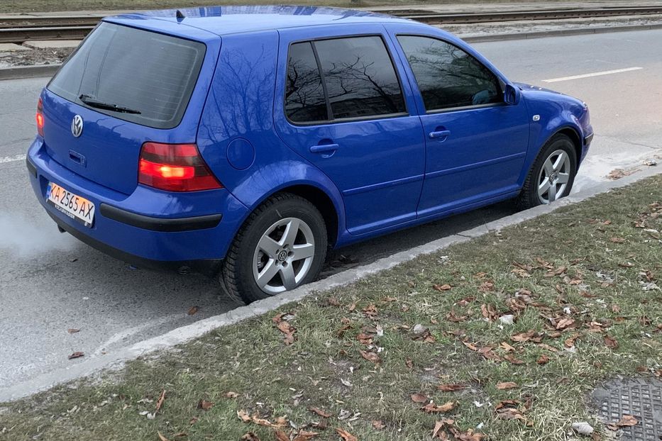 Продам Volkswagen Golf IV MPI 2.0 (115 л.с.), MT 2000 года в Киеве