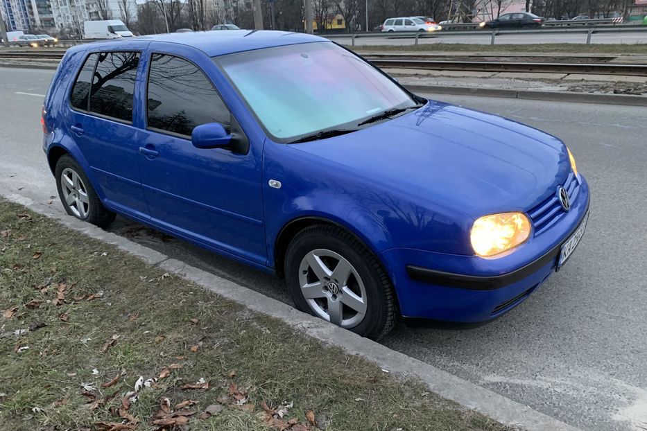 Продам Volkswagen Golf IV MPI 2.0 (115 л.с.), MT 2000 года в Киеве