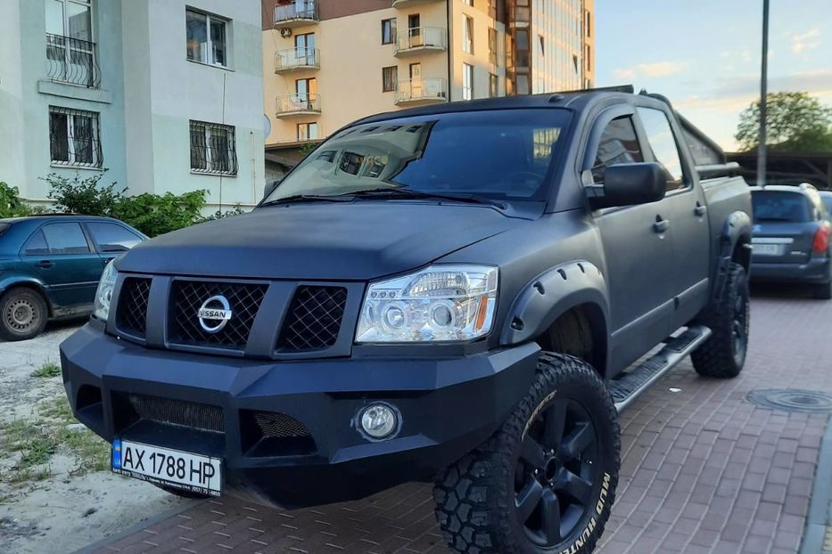 Продам Nissan Titan 2015 года в Львове