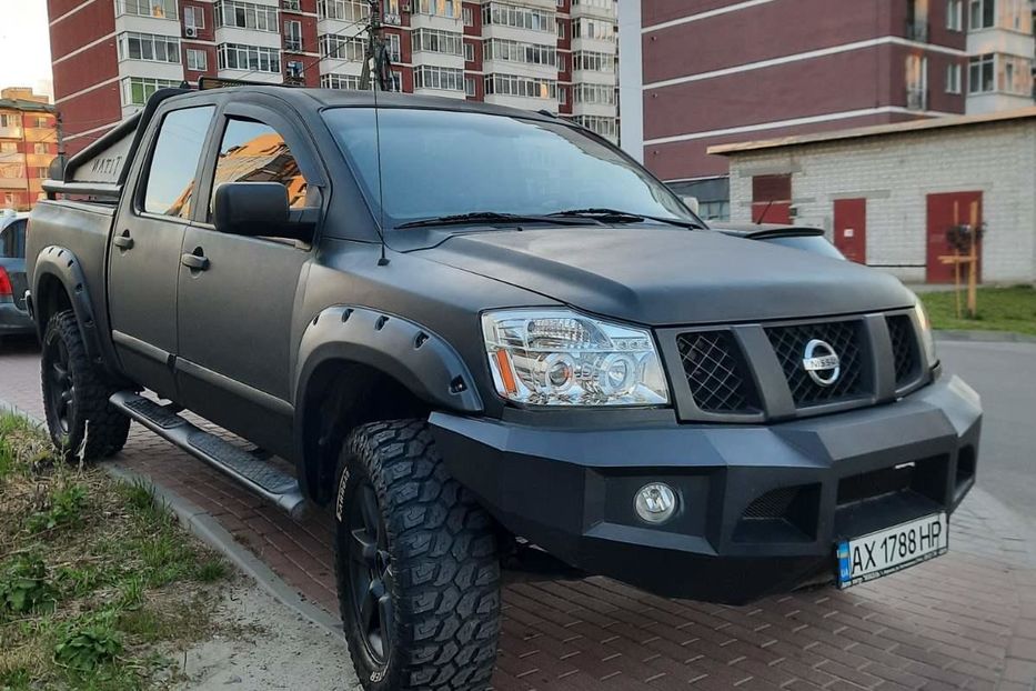 Продам Nissan Titan 2015 года в Львове