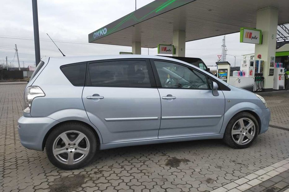 Продам Toyota Corolla Verso 2005 года в Киеве