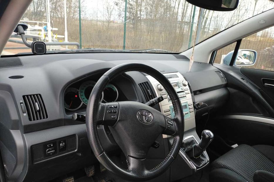 Продам Toyota Corolla Verso 2005 года в Киеве