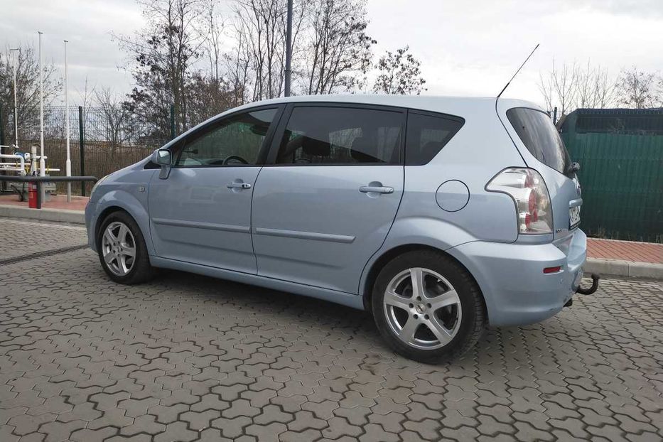 Продам Toyota Corolla Verso 2005 года в Киеве