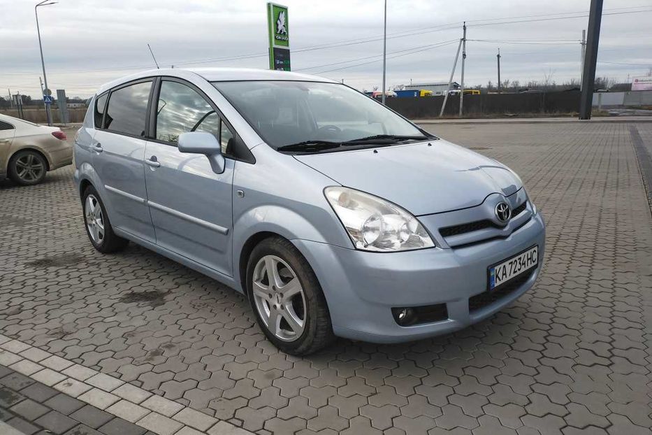 Продам Toyota Corolla Verso 2005 года в Киеве