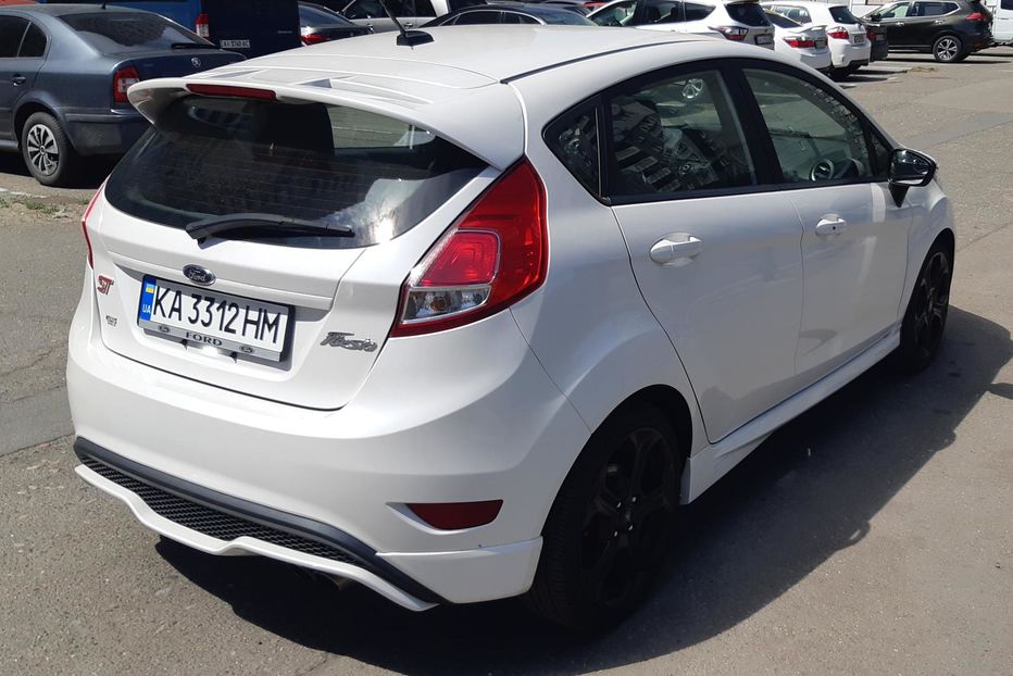 Продам Ford Fiesta ST 2017 года в Киеве