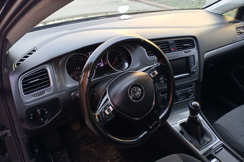 Продам Volkswagen Golf VII BLUEMOTION 2014 года в г. Конотоп, Сумская область