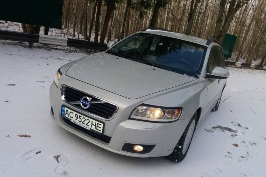 Продам Volvo V50 Mommentum 2010 года в Киеве