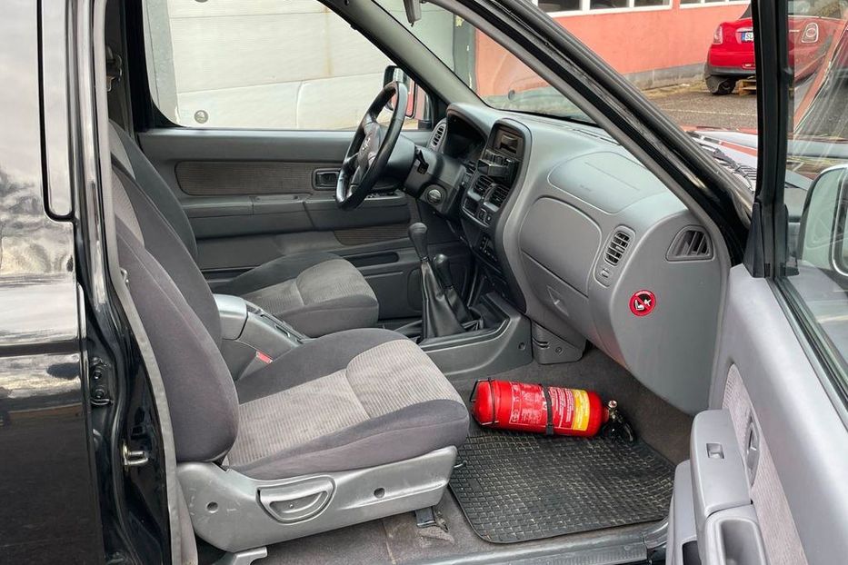 Продам Nissan Navara Nissan Navara D22 2.5 TD 2005 года в Днепре
