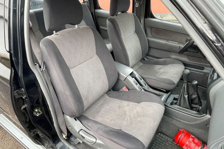 Продам Nissan Navara Nissan Navara D22 2.5 TD 2005 года в Днепре