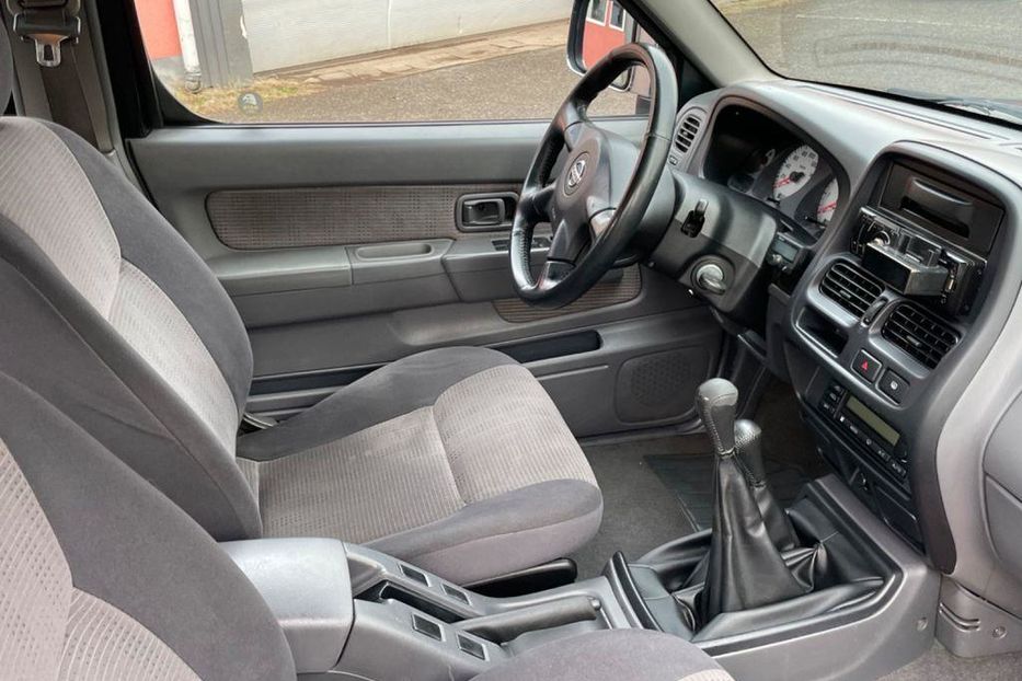 Продам Nissan Navara Nissan Navara D22 2.5 TD 2005 года в Днепре