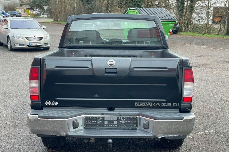 Продам Nissan Navara Nissan Navara D22 2.5 TD 2005 года в Днепре