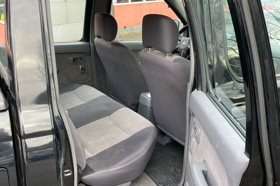 Продам Nissan Navara Nissan Navara D22 2.5 TD 2005 года в Днепре