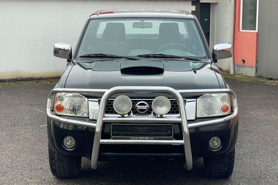 Продам Nissan Navara Nissan Navara D22 2.5 TD Doubl 2005 года в Днепре